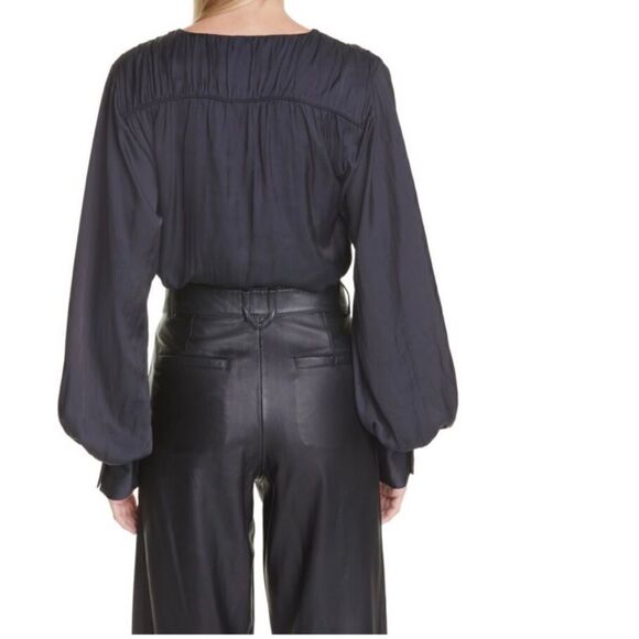 FRAME NWT Crossover V-Neck Balloon Sleeve Satin Top Blouse Black MSRP: 398.00 - Picture 2 of 7
